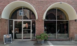 visible-changes-beauty-salon-storefront1